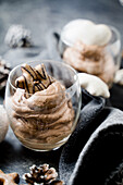 Gingerbread mousse with cream and chocolate