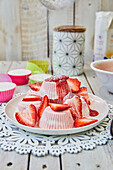 Strawberry frozen yogurt tartlet