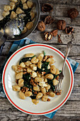 Gnocchi with spinach, walnuts and ricotta cheese