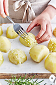 Röstkartoffeln vorbereiten