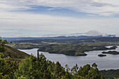 Panoramablick auf den Sentani-See, Papua, Indonesien