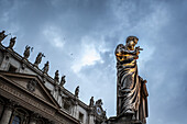 Petri-Statue im Petersdom; Rom, Italien