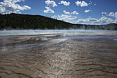 Prismatic Pools 6, Yellowstone National Park; Wyoming, Vereinigte Staaten Von Amerika
