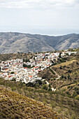 Landschaft eines Dorfes in der Alpujarra der Provinz Granada; Andalusien, Spanien