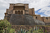 Qoricancha-Tempel (Sonnentempel) und Kirche Santa Domingo; Cusco, Peru
