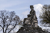 Eine Statue, die 1836 auf dem Place De La Concorde aufgestellt wurde, um die französische Stadt Lyon zu repräsentieren; Paris, Frankreich