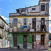 Heruntergekommenes Wohngebäude; Havanna, Kuba