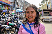 Mädchen auf dem Markt; Lashio, Shan-Staat, Myanmar