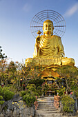 Goldener Buddha; Da Lat, Lam Dong-Provinz, Vietnam