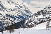 Skifahren im Aostatal, auf der italienischen Seite des Mont Blanc; Courmayeur, Aostatal, Italien
