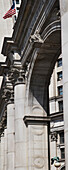 Vordereingang des Manhattan Municipal Building, NYC, New York, USA