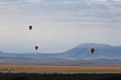 Heißluftballons, Masai Mara-Nationalreservat, Bezirk Narok, Provinz Rift Valley, Kenia