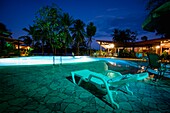 Pool in einem tropischen Regenwald-Resort; Costa Rica