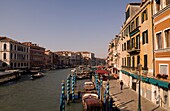 Ansicht des Kanals, hoher Winkel; Venedig, Italien
