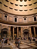 Pantheon innen; Rom, Italien