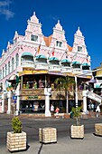 Lokale Architektur; Royal Plaza Mall, Oranjestad, Insel Aruba, Königreich der Niederlande.