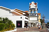 Lokale Architektur; Crystal Casino, Oranjestad, Insel Aruba, Königreich der Niederlande.