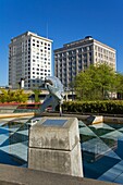 Dosenlachs von Chriis Wooten und Vladimir Shakov; Theatre Square, Tacoma, Bundesstaat Washington, USA