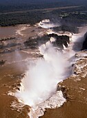 Luftaufnahme der Iguazu-Fälle, Brasilien