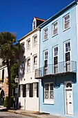 Houses On Rainbow Row, Queens Street, Charleston, South Carolina, Usa