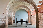 Historische Kanone am Fort Pulaski National Monument, Savannah, Georgia, USA