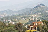 Dorf im Landesinneren, Korsika, Frankreich