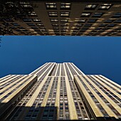 Niedriger Blickwinkel des Empire State Building, Manhattan, New York, USA