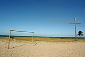 Fußballtor am Strand von Porto Seguro