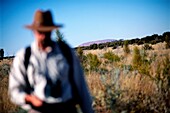 Führer führt Buschwanderung im Outback