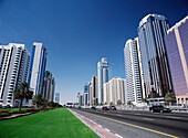 Neue Bürokomplexe entlang der Shaikh Zayed Road