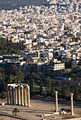 Tempel des olympischen Zeus und Stadtbild