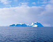 Eisberge auf dem Meer, Diskobucht