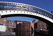 Brücke über einen Kanal in Birmingham