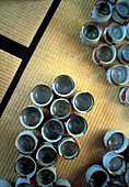 Lackierte Schalen auf Tatami-Matten