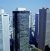 Shinjuku-Wolkenkratzer von Tokio Metropolitan Government Gebäude