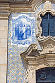 Sao Joao De Pesqueira Dorfkirche mit gefliester Fassade