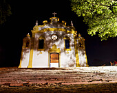 Nossa Senhora dos Remedios Kirche bei Nacht; Fernando de Noronha Pernambuco Brasilien