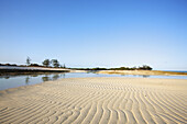 Geriffelter Sand an einem Strand bei Ebbe; Vamizi Island, Mosambik