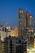 UAE, Abu Dhabi. Erhöhte Skyline von der Corniche Road East