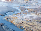Seltun Geothermal in der Nähe des Vulkans Krysuvik auf der Halbinsel Reykjanes im Winter.