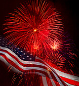 Amerikanische Flagge und Feuerwerk
