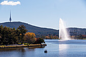 Australien, Australisches Hauptstadtterritorium, Canberra, Springbrunnen am Lake Burley Griffin