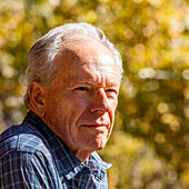 Älterer Mann posiert im Zion-Nationalpark