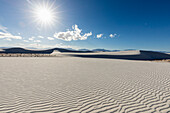Vereinigte Staaten, New Mexico, White Sands National Park, Gewellter Sand