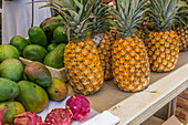 Hanalei, Hawaii, Kauai, dragon fruit, farmers market, fruit, mango, pineapple