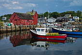 USA, Massachusetts, Cape Ann, Rockport, Rockport Harbor, Boote und das Motiv Nummer Eins, die berühmte Fischerbude