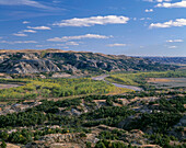 USA, North Dakota, Theodore Roosevelt National Park, Little Missouri River and sedimentary hills, view west from Oxbow Overlook, North Unit.
