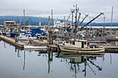 Ein Blick auf den Hafen in Alert Bay, Cormorant Island, British Columba, Kanada, Nordamerika