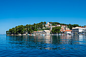 Blick auf Cavtat vom Adriatischen Meer aus, Cavtat, Dubrovnik Riviera, Kroatien, Europa