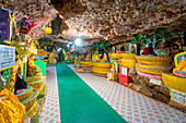 Buddha statues inside Shwe Oo Min Caves, Kalaw, Shan State, Myanmar (Burma), Asia
